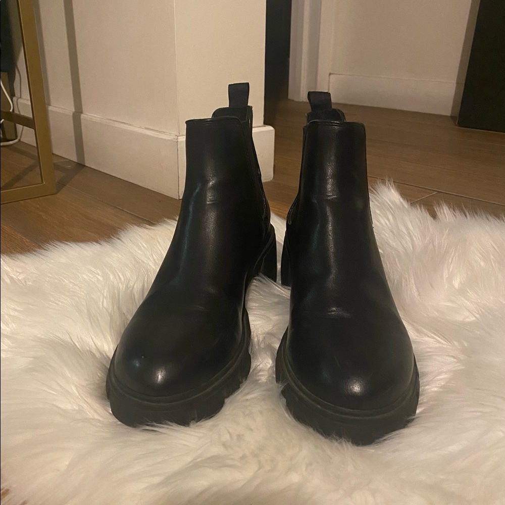 Steve Madden chunky boots